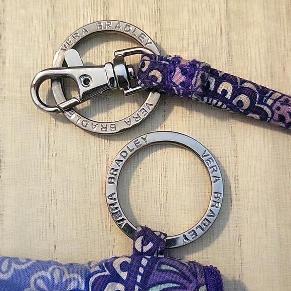 VERA BRADLEY Lanyard ID holder & Keychain - Picture 2 of 3